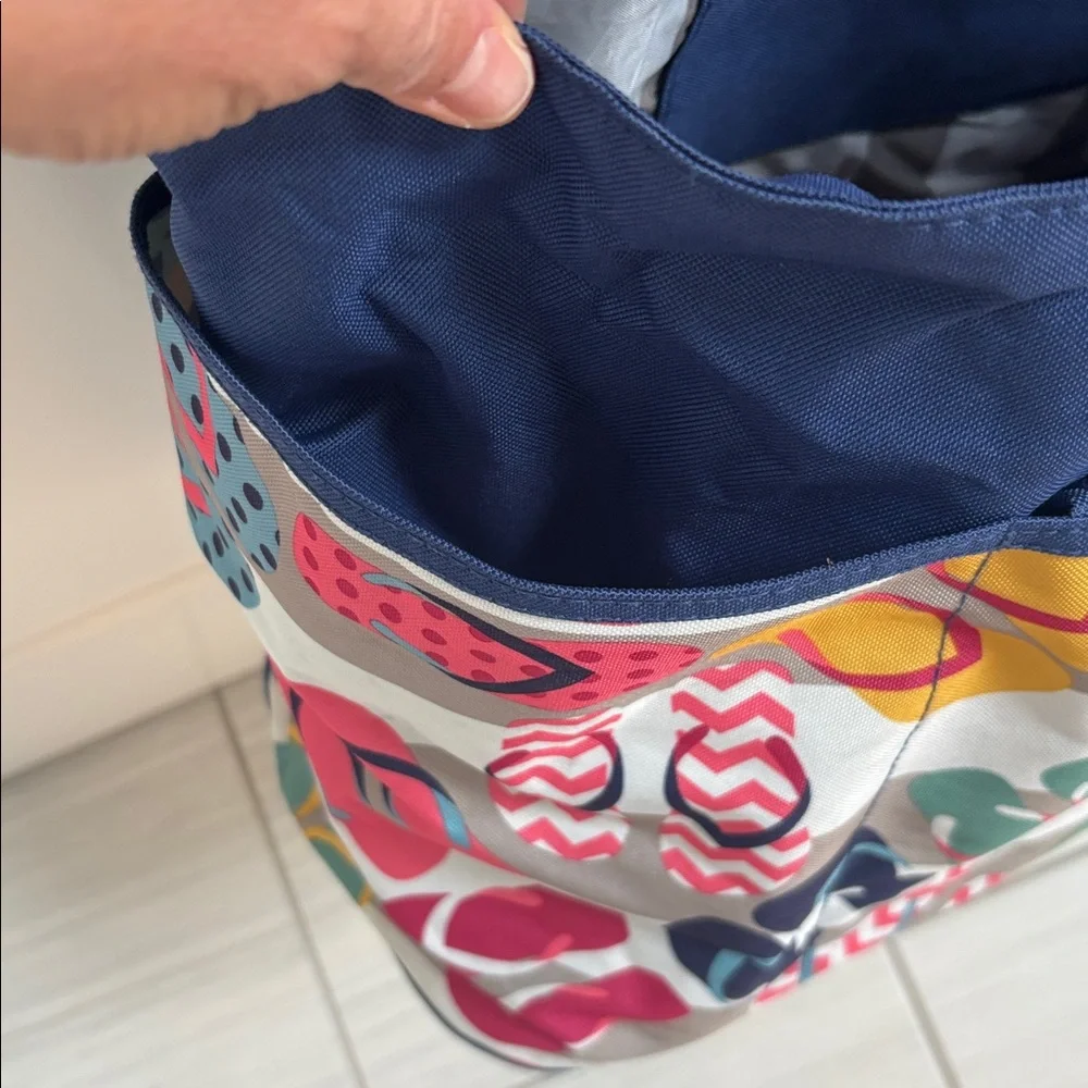 Colorful Large Tote Bag with Flip-Flop Design - Picture 5 of 9